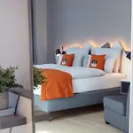 - The Niu, Hub Messe By Ihg Hotel Düsseldorf