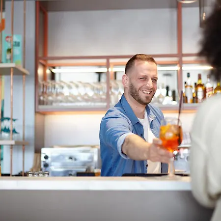 Hotel - The Niu, Hub Messe By Ihg Düsseldorf
