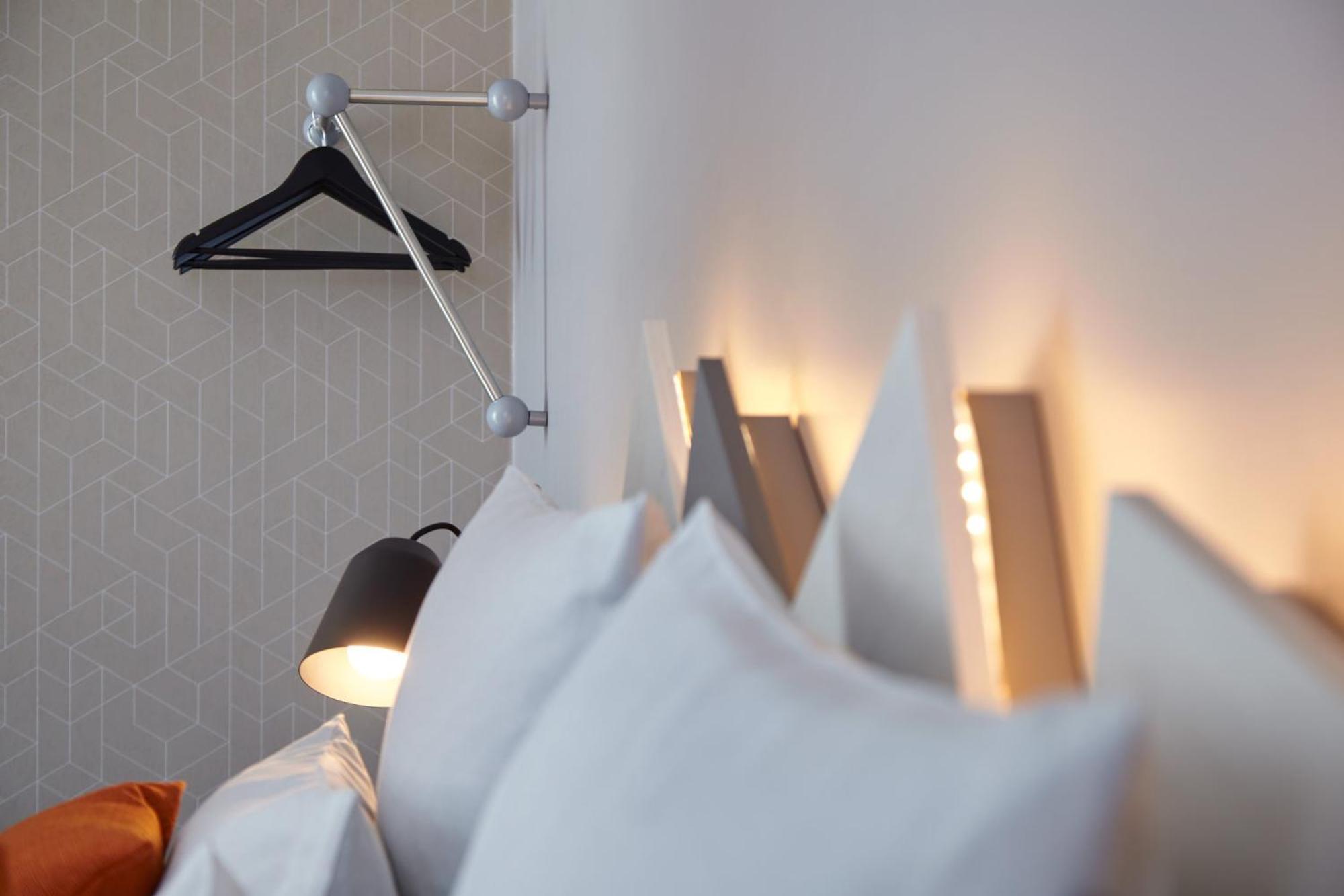 Hotel - The Niu, Hub Messe By Ihg Düsseldorf