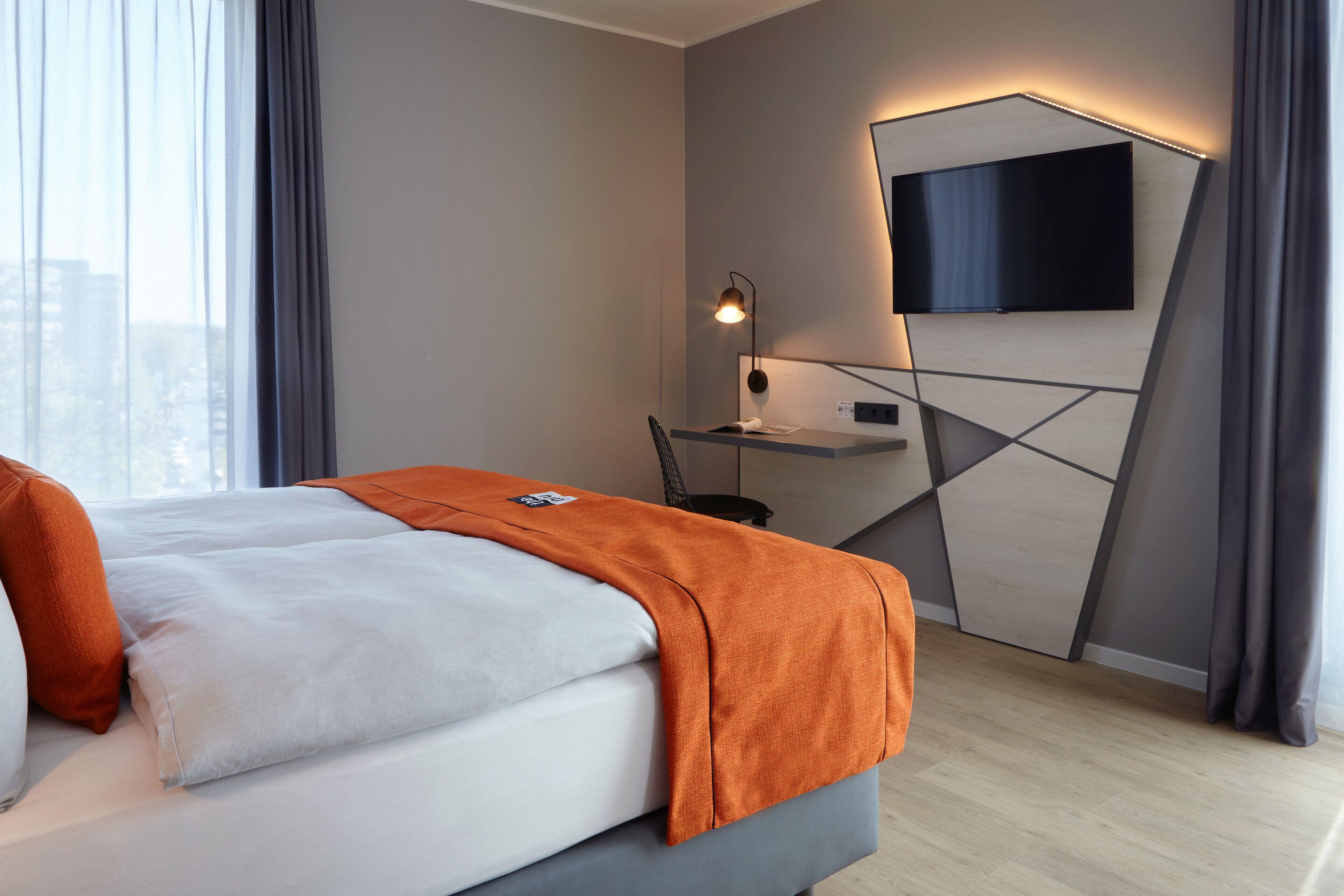 Hotel - The Niu, Hub Messe By Ihg