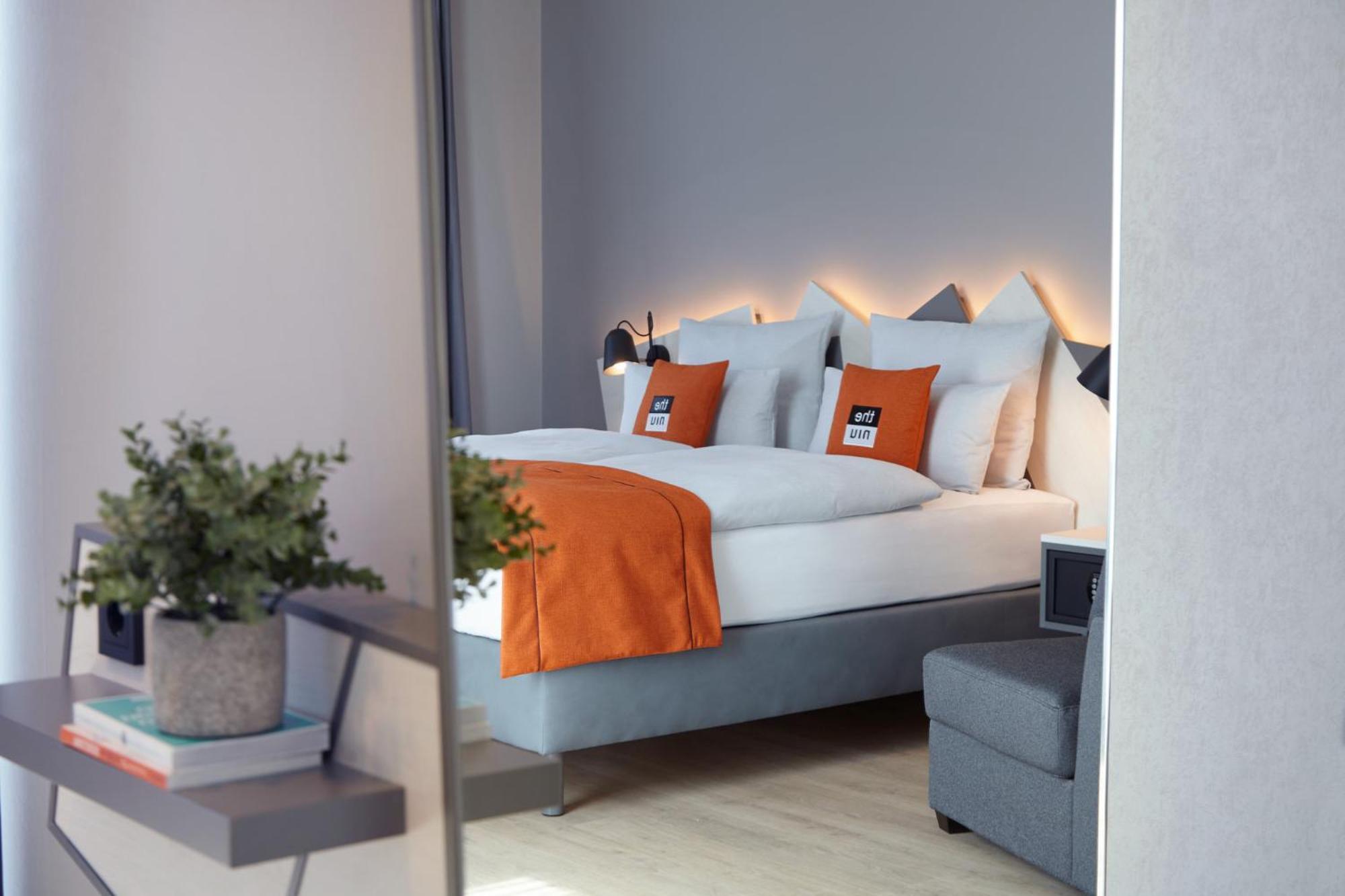 - The Niu, Hub Messe By Ihg Hotel Düsseldorf