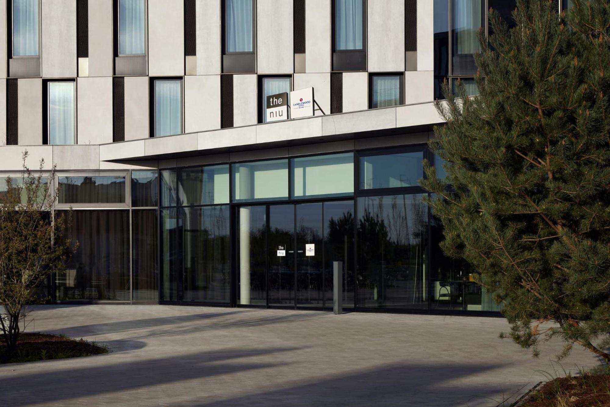 - The Niu, Hub Messe By Ihg Hotel Düsseldorf